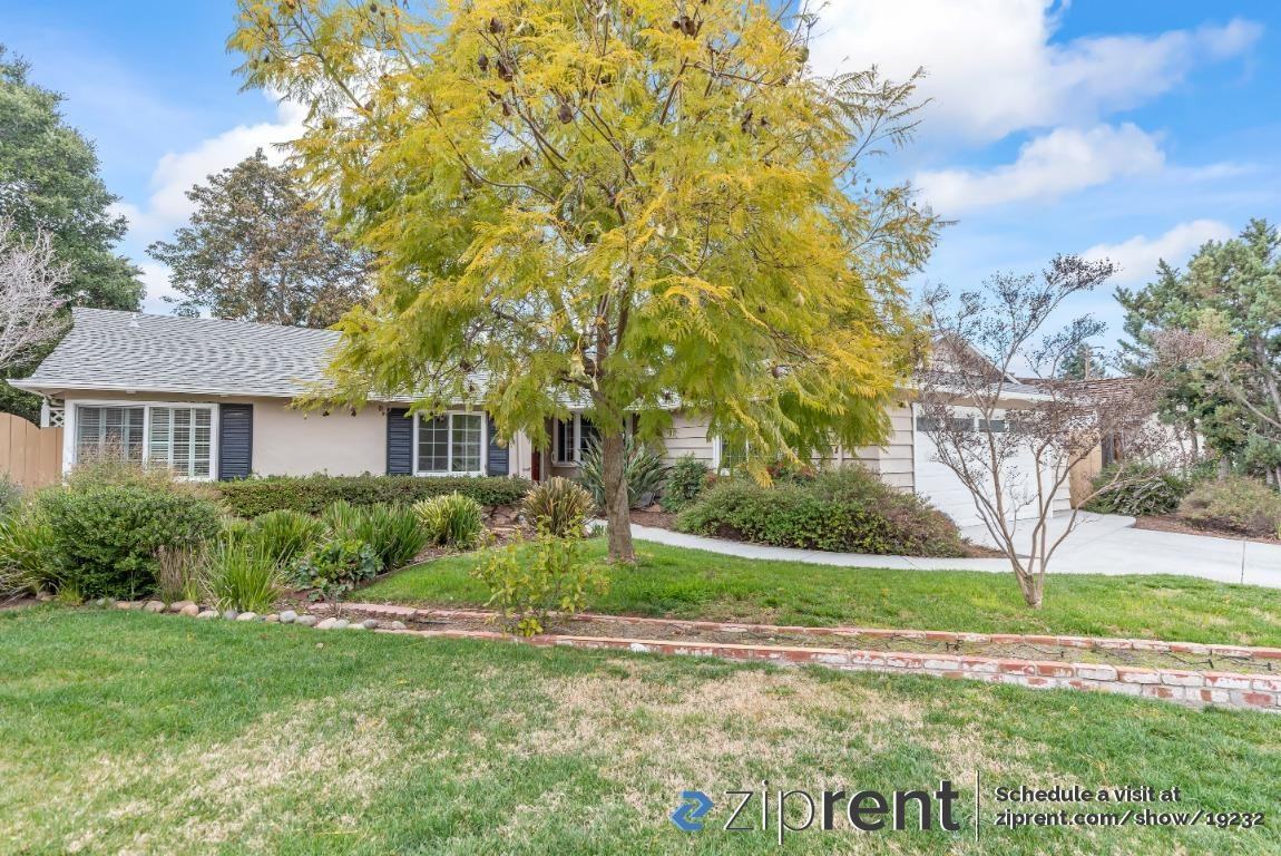 160 Holland Ct - Photo 2 of 26