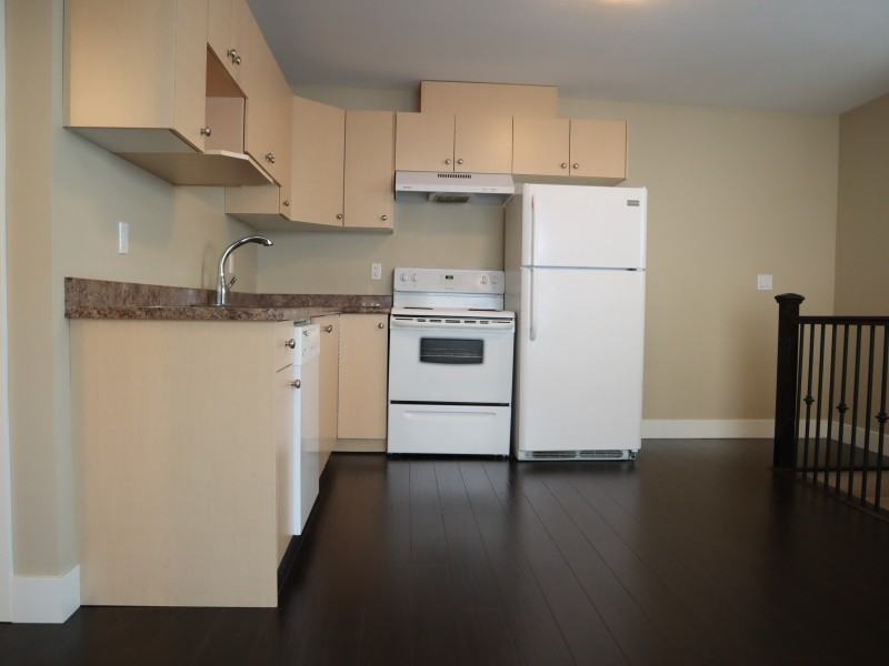 Coach House Backing Onto Green Space (Clayton Heights, Surrey