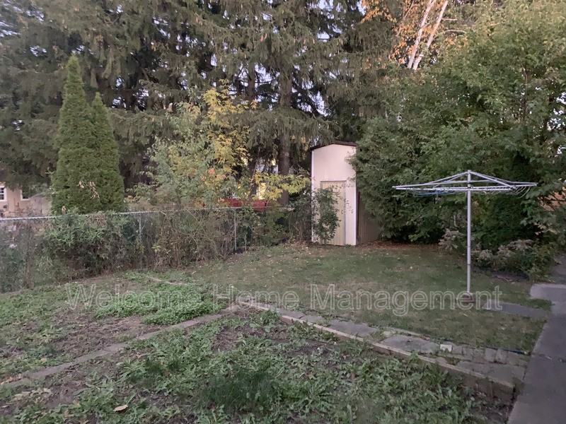 66 Juanita Drive Lower Unit - Photo 2 of 9