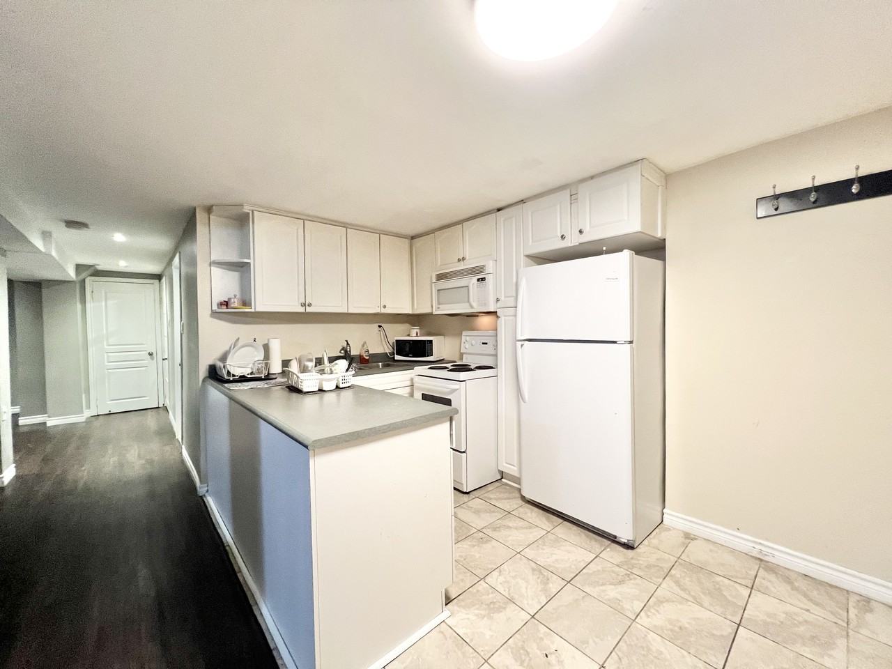 2 16 Carlisle Crescent Scarborough, Ontario M1B 4X1 Apartments 16