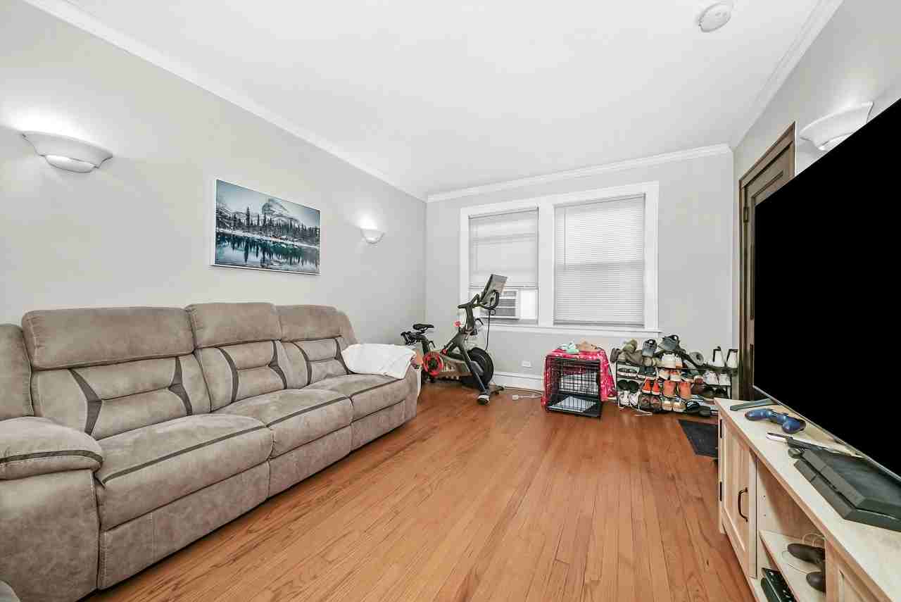 1929B Grove Ave #303 - Photo 5 of 22