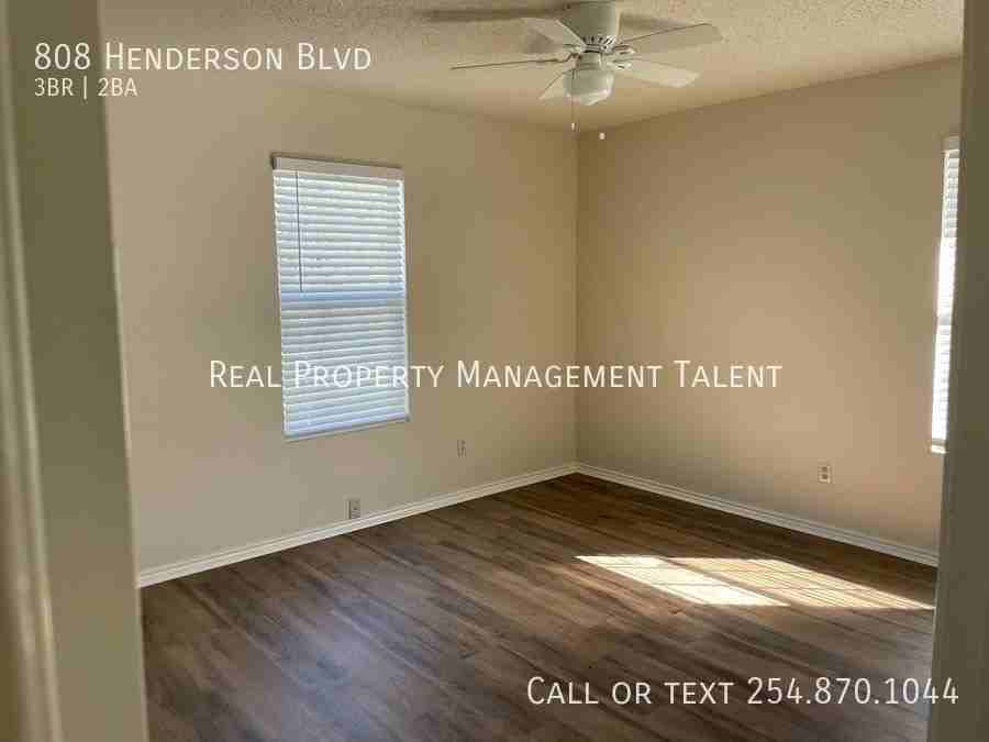808 Henderson Blvd - Photo 2 of 13