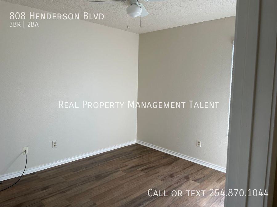808 Henderson Blvd - Photo 3 of 13