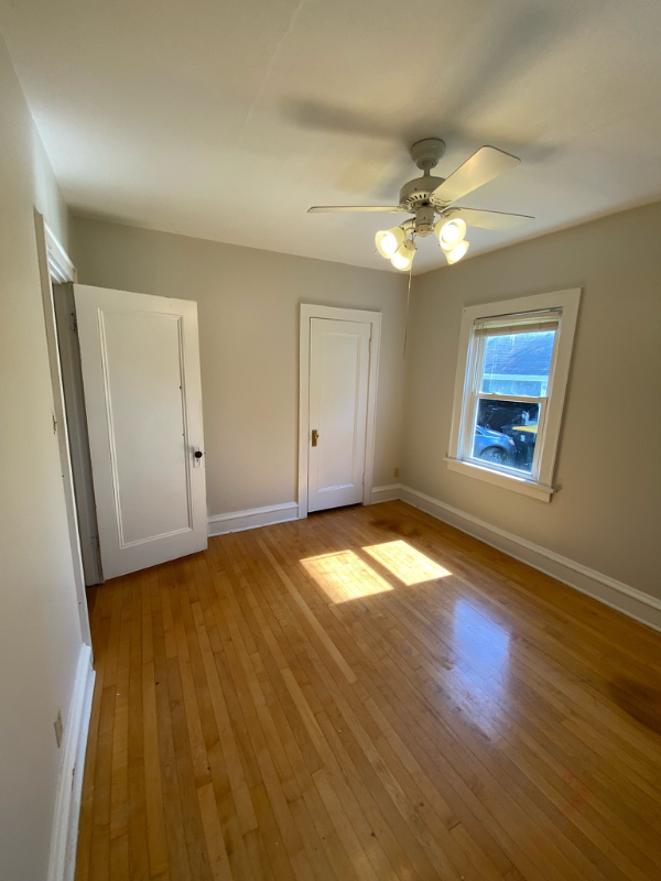 5723 W Wells St - Photo 5 of 8