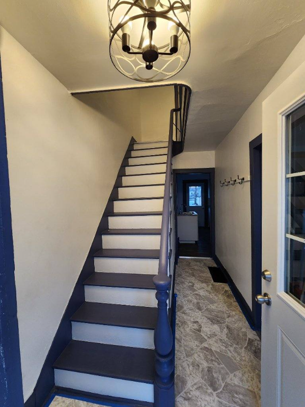 108 2nd Ave Sw - Photo 3 of 10