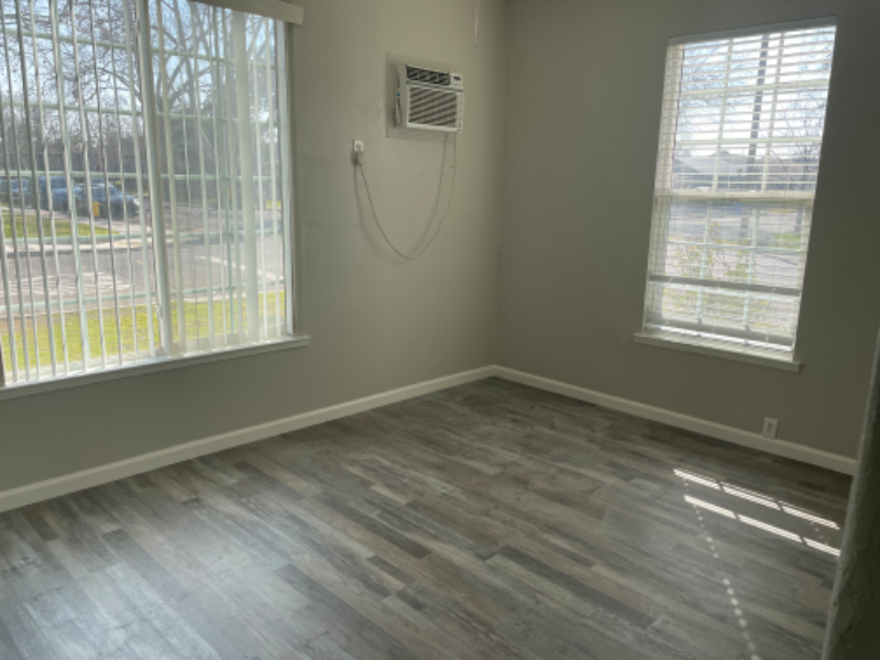 501 Wolfe Ave - Photo 2 of 8