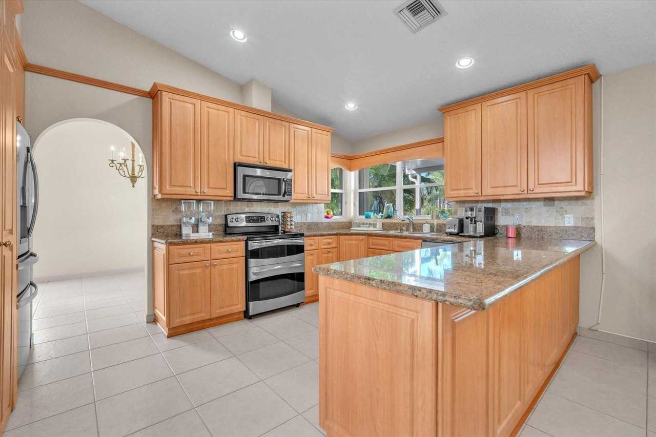 19571 Black Olive Ln - Photo 3 of 20