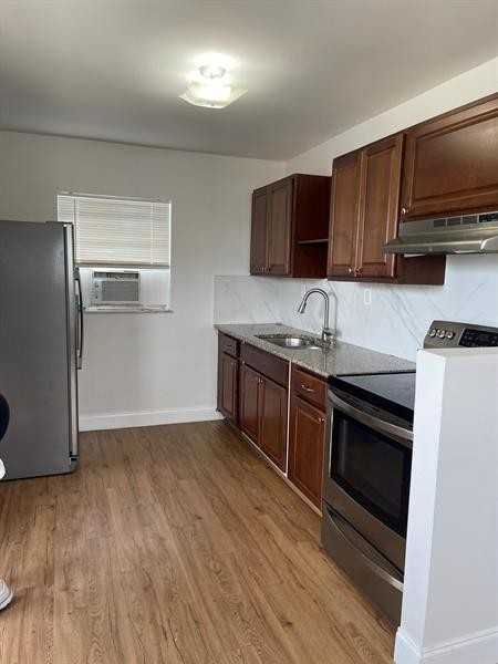 434 N 17th St #1 - Photo 2 of 6