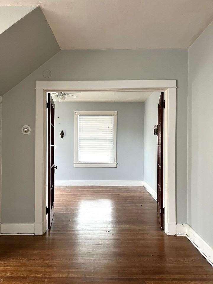 517 Bourbon St - Photo 3 of 10
