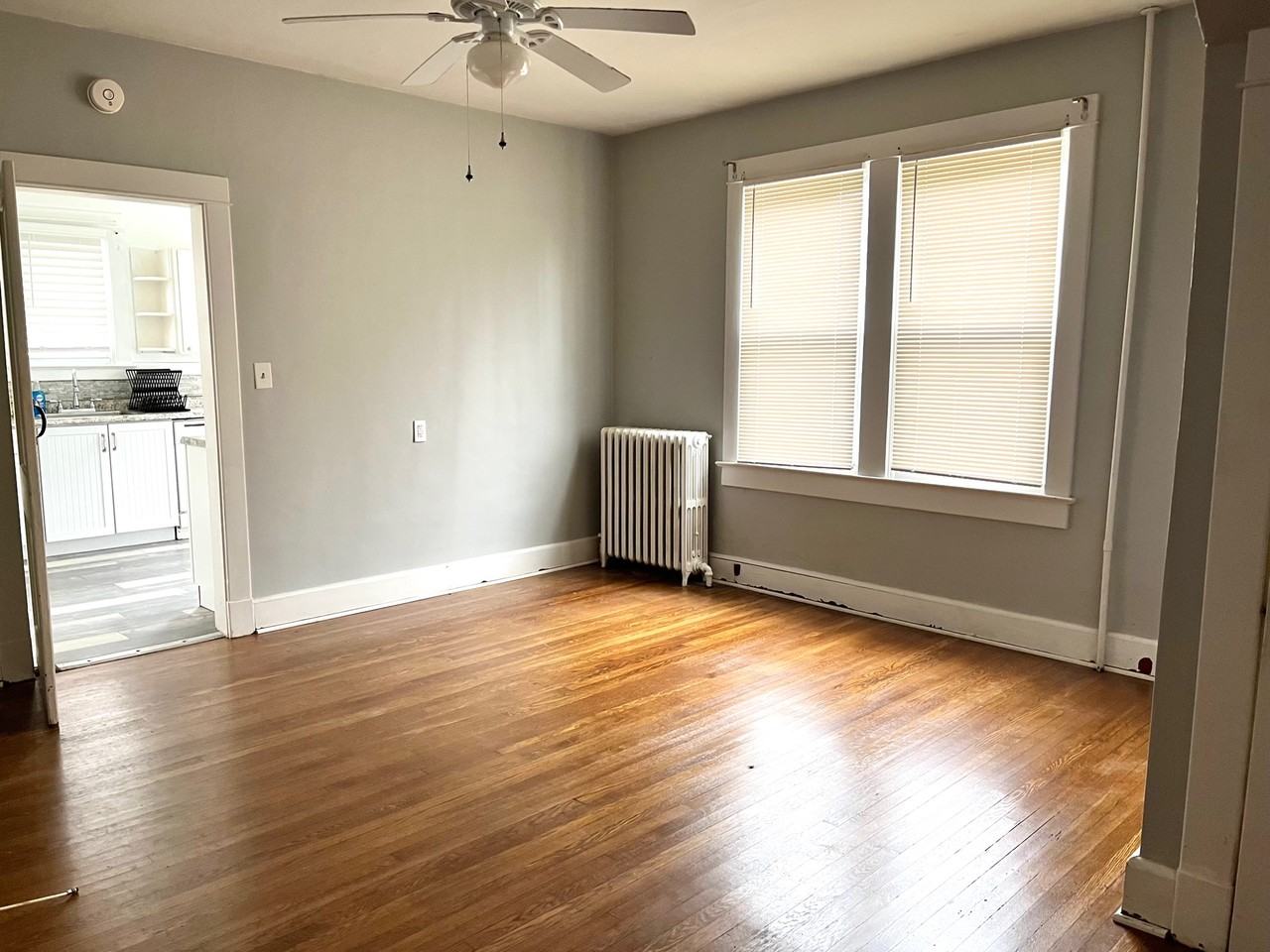 517 Bourbon St - Photo 4 of 10