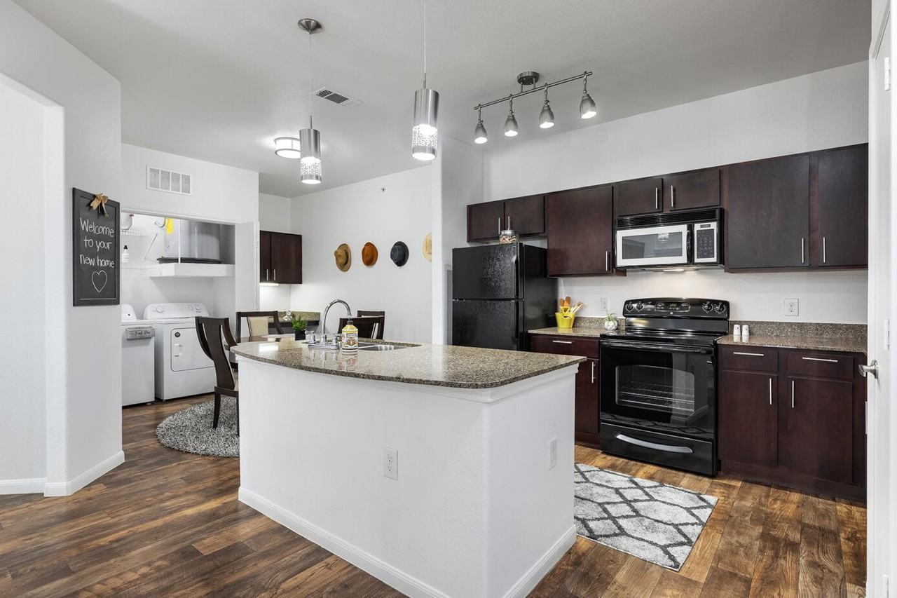 The Oaks at Techridge - Photo 7 of 33