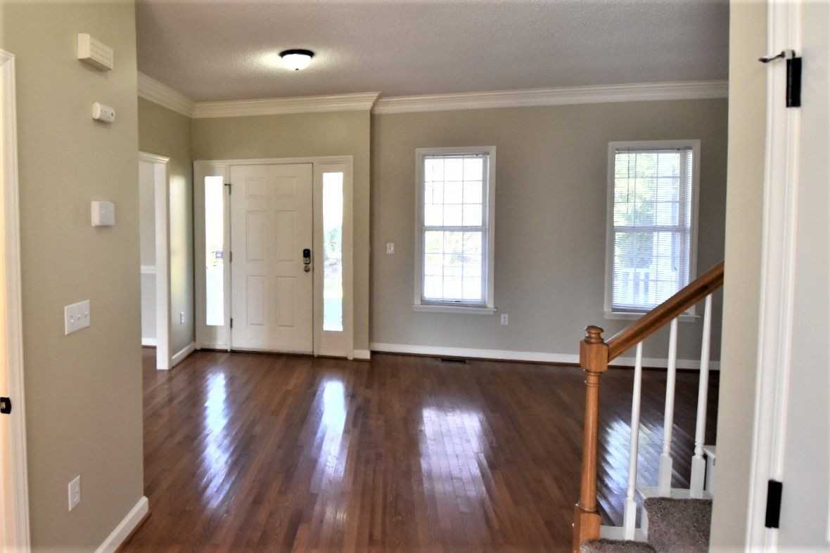 1093 Loop Rd - Photo 2 of 17