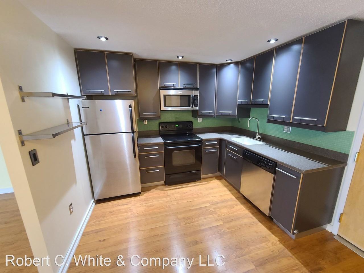 12 12 Stony Brook Dr #B4