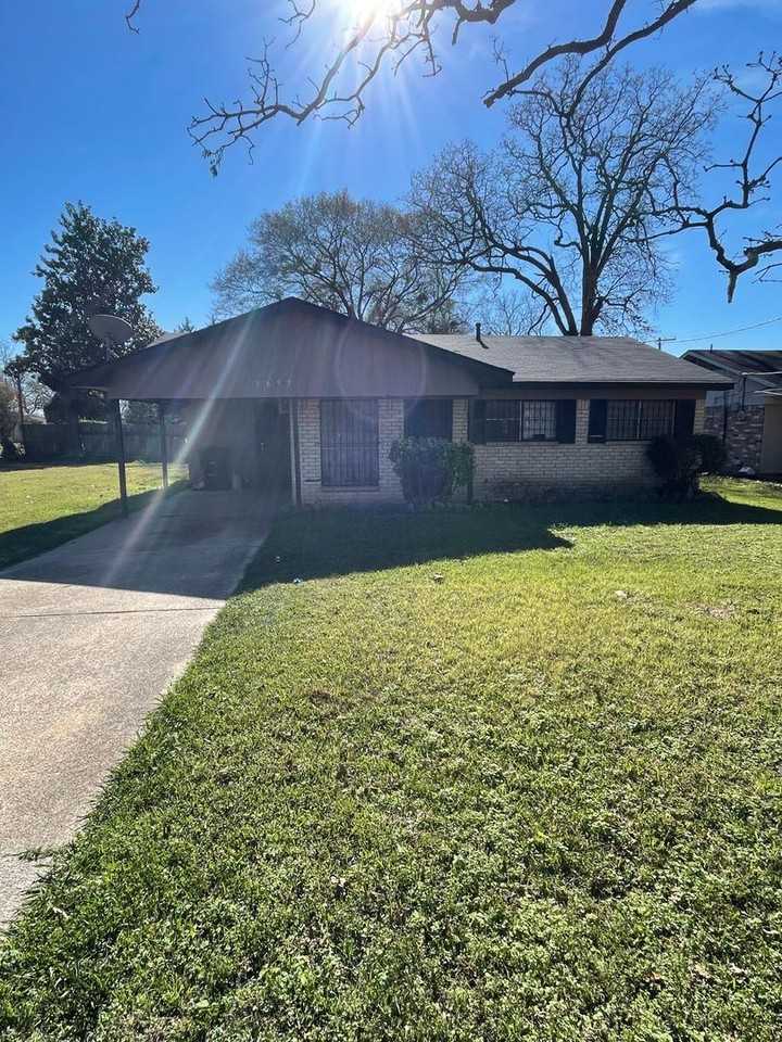 3855 Powell, Shreveport, LA 71109 3 Bedroom Apartment for Rent