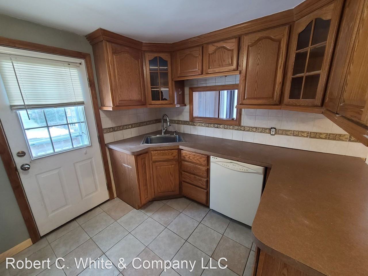 273 South Rd - Photo 2 of 27