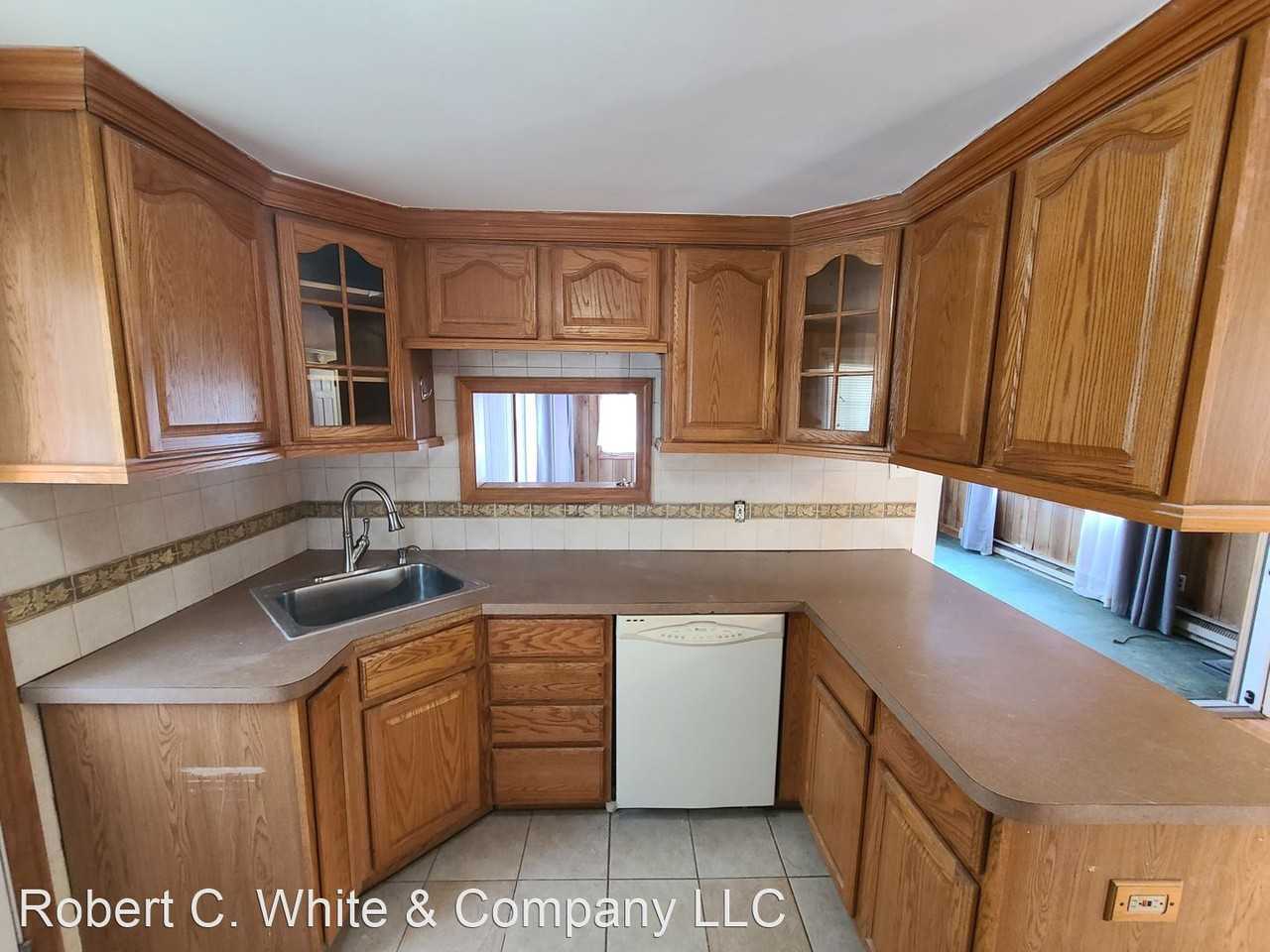 273 South Rd - Photo 3 of 27
