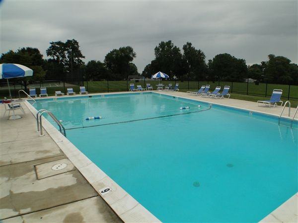 Oakview Estates Apartments - Photo 3 of 10