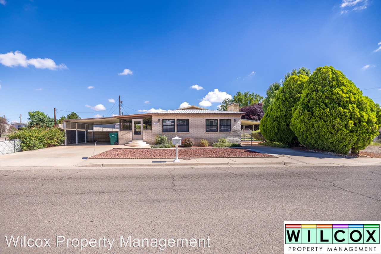 2804 E 18th St - Photo 2 of 17