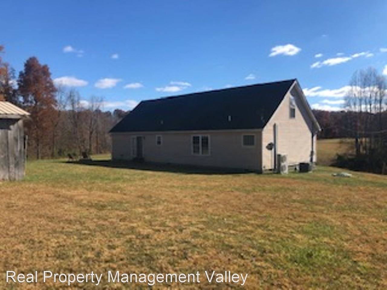 294 294 Lynn Drive - Photo 2 of 21