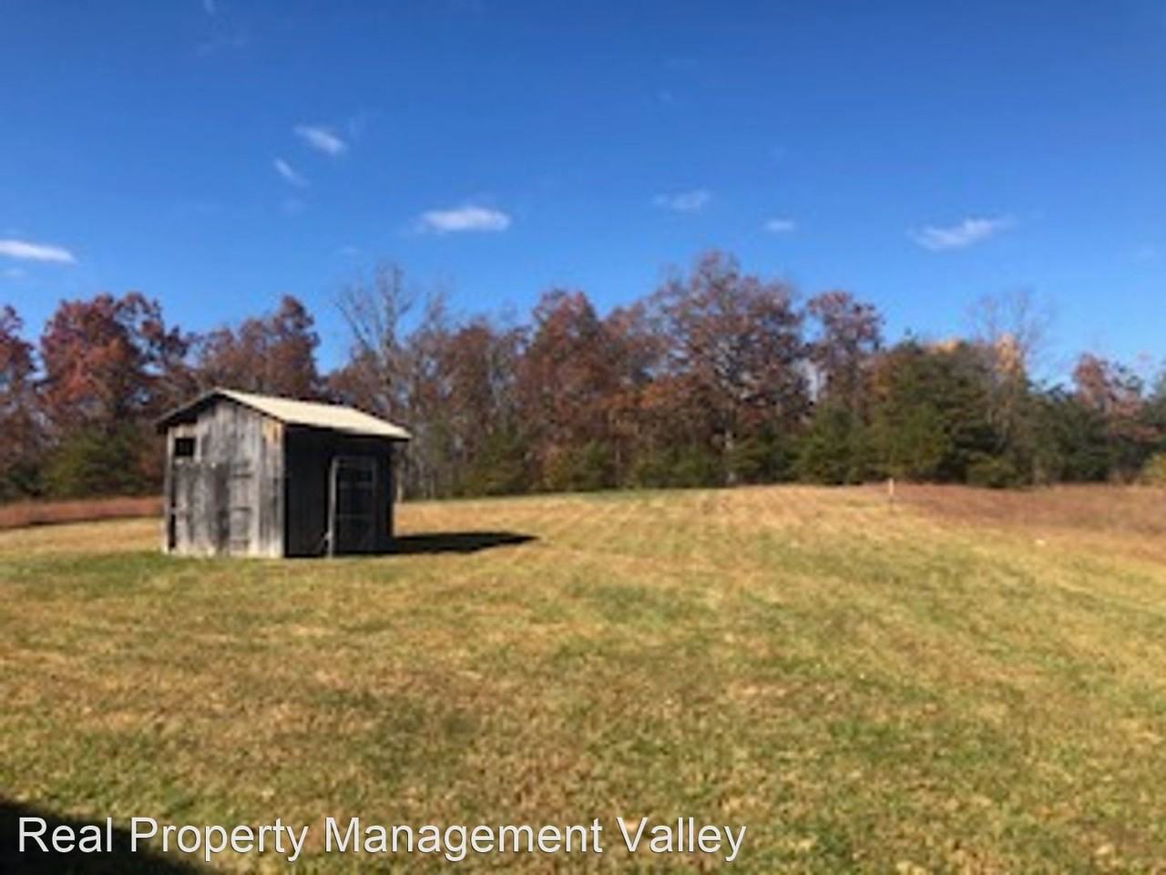 294 294 Lynn Drive - Photo 3 of 21