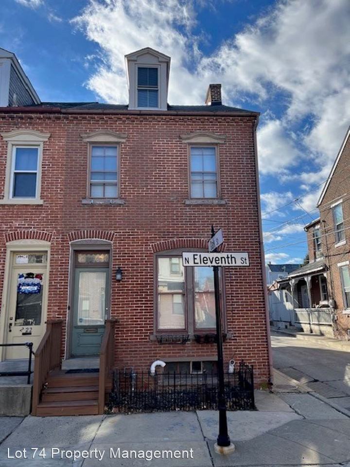 224 N 11th St - Photo 2 of 33