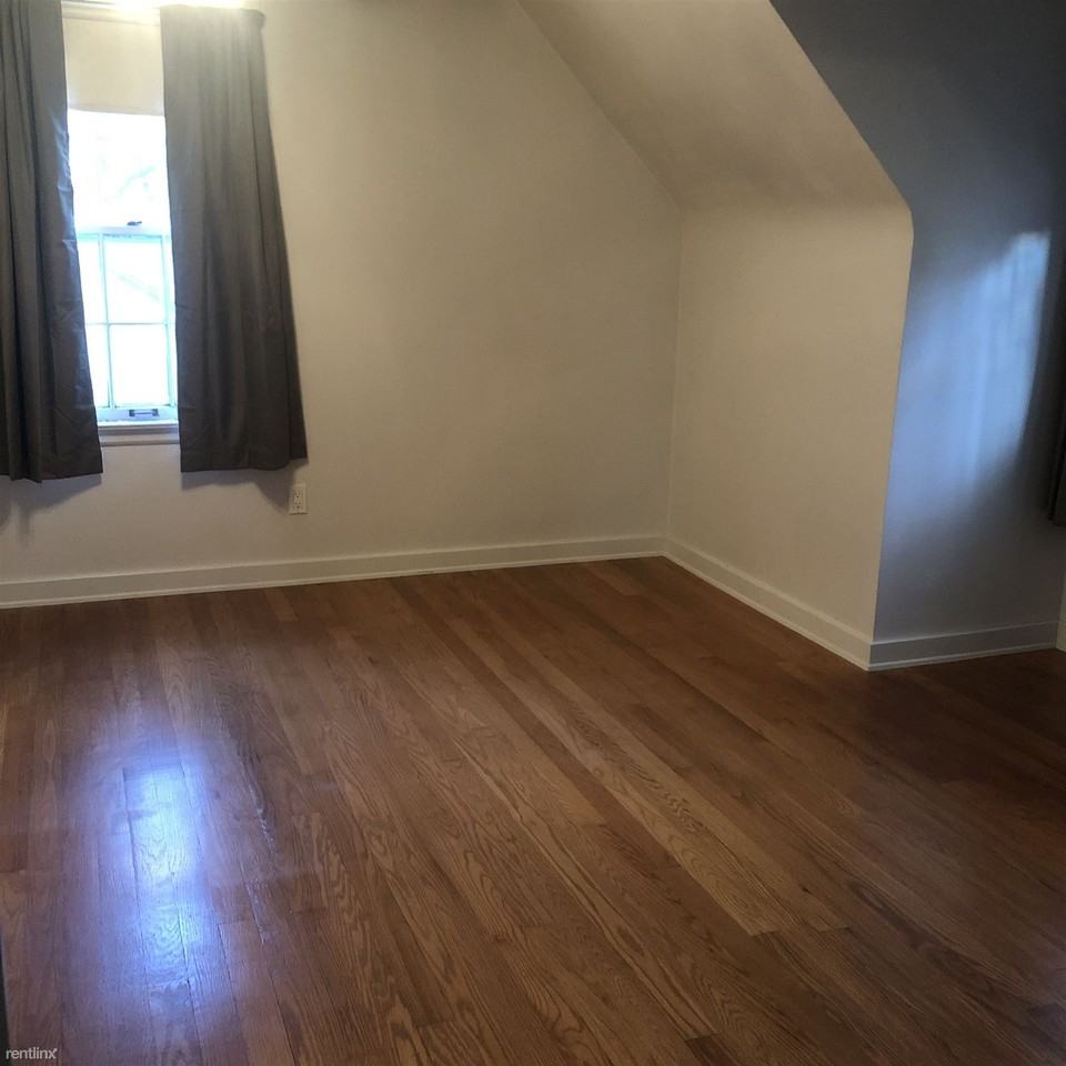 1719 Bridge St Nw - Photo 3 of 16