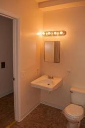 546 Elm St - Photo 3 of 3