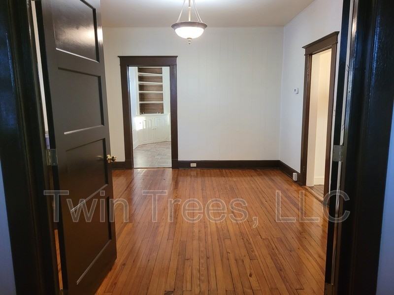 125 Bridge St - Photo 3 of 20
