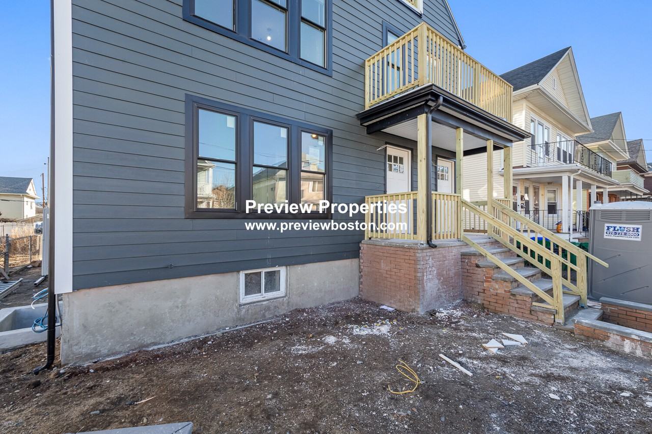Wright Ave #2P - Photo 3 of 8