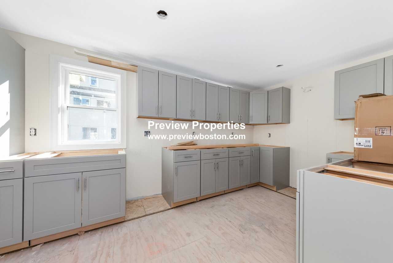 Wright Ave #2P - Photo 5 of 8