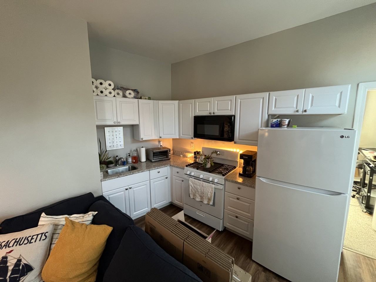 Hanover St #3 - Photo 2 of 9