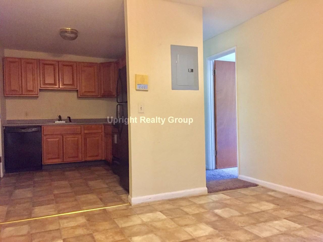 Mayflower Ave #4 - Photo 3 of 18