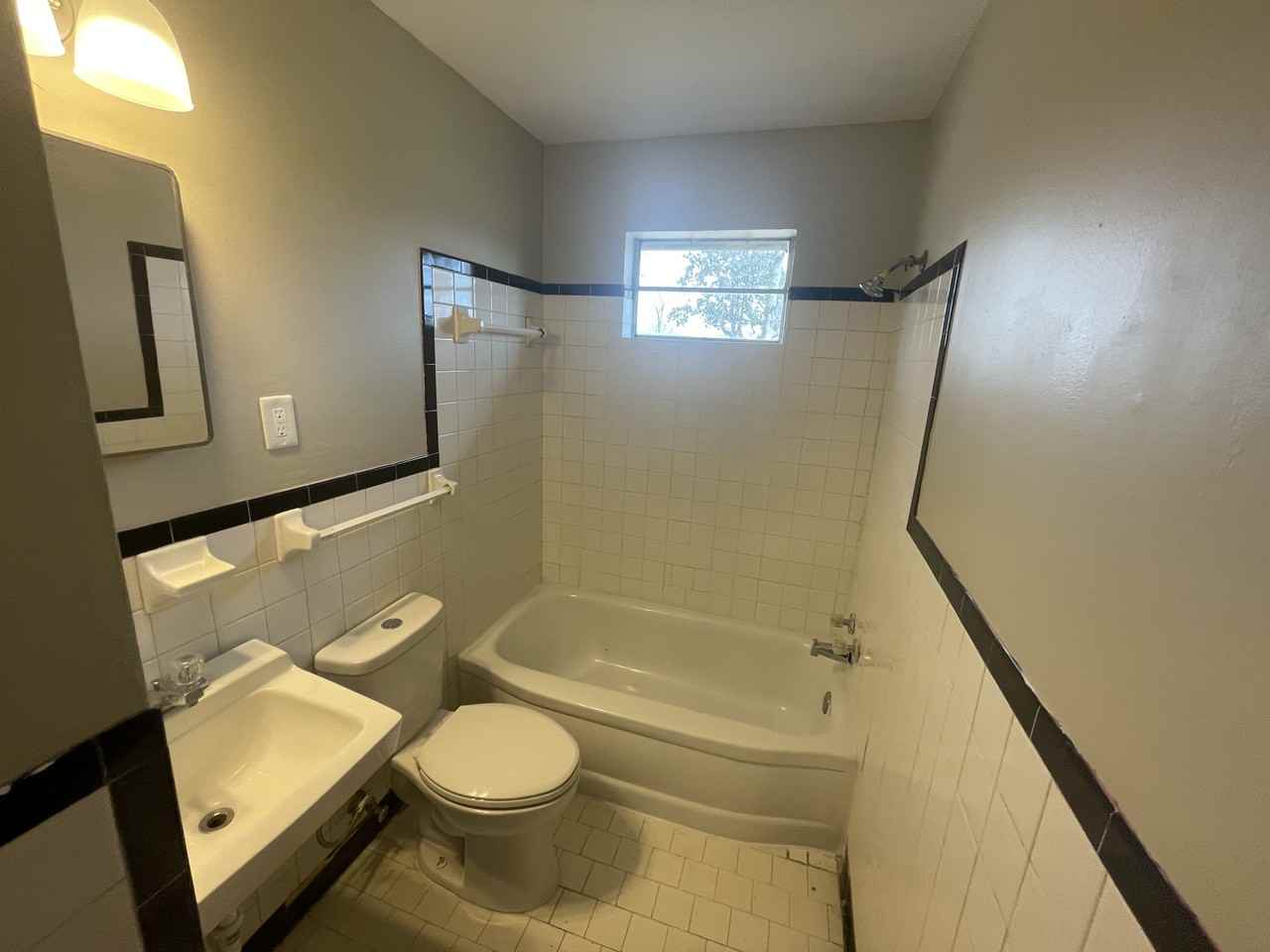 754 Breedlove St - Photo 6 of 10