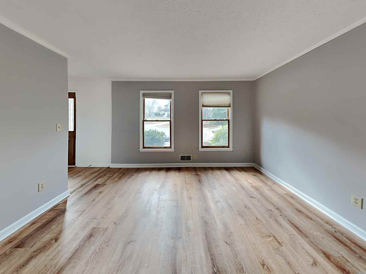 4856 Hawk Pl Ne - Photo 3 of 18
