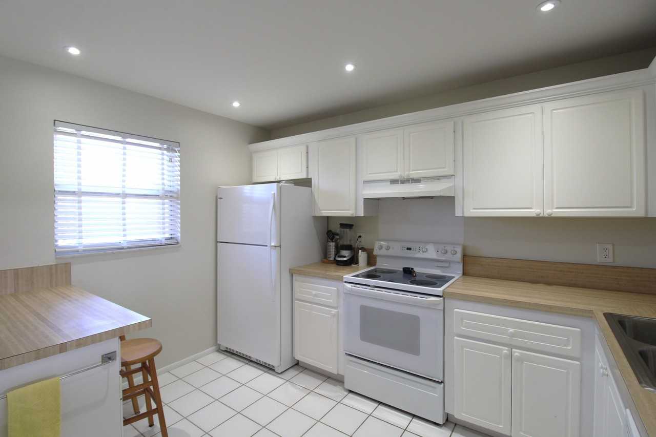 4040 Ironwood Cir #403F - Photo 2 of 14