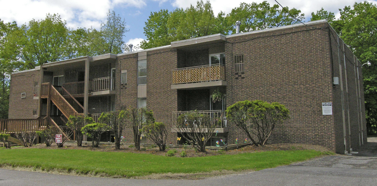 Hillcrest - Photo 5 of 12