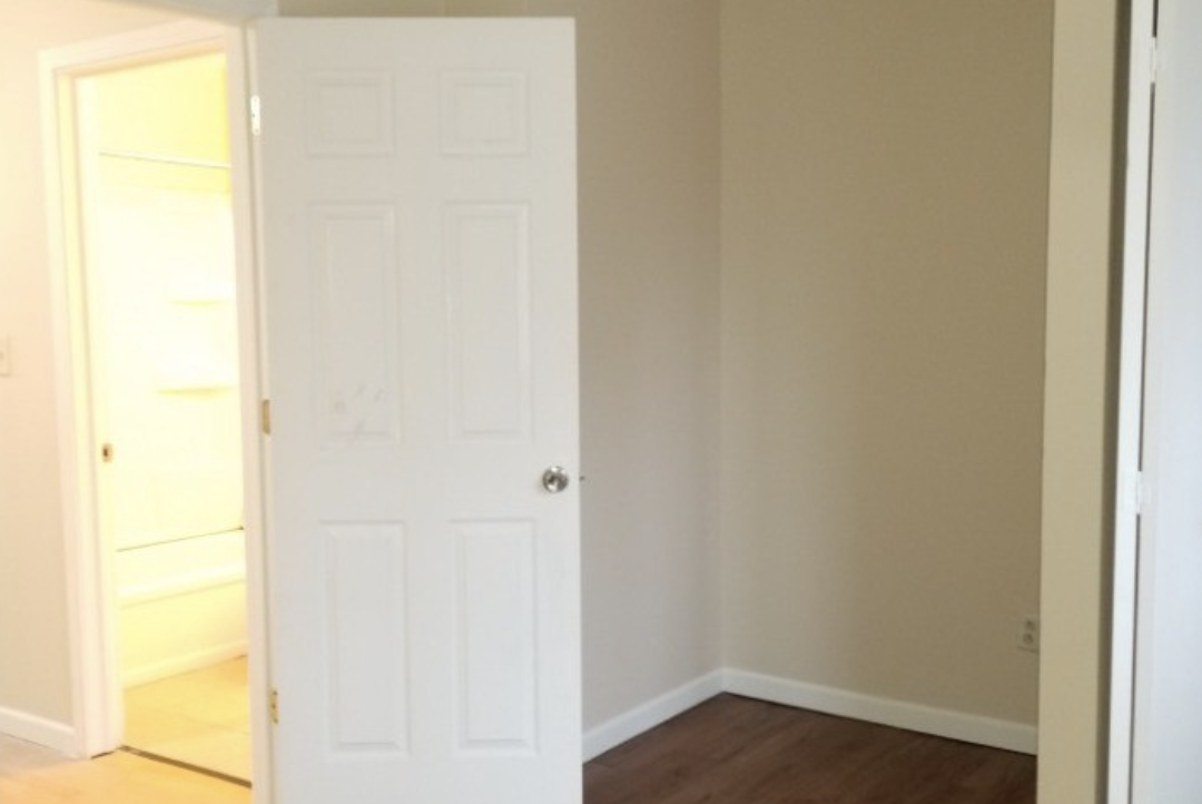 Hobart - Photo 4 of 5