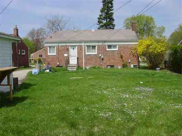 28157 S Clements Cir - Photo 2 of 10