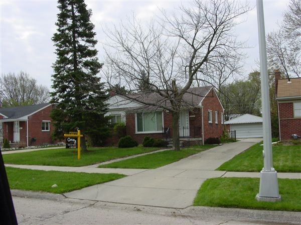 28157 S Clements Cir - Photo 3 of 10