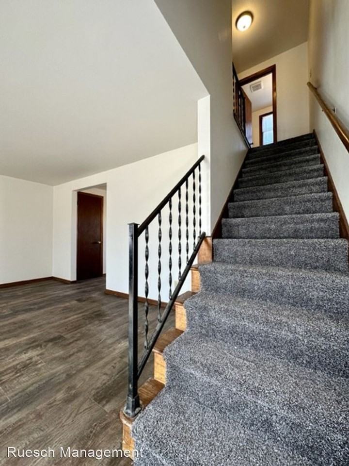 2082-2084 Terry Lane - Duplex - Photo 3 of 20