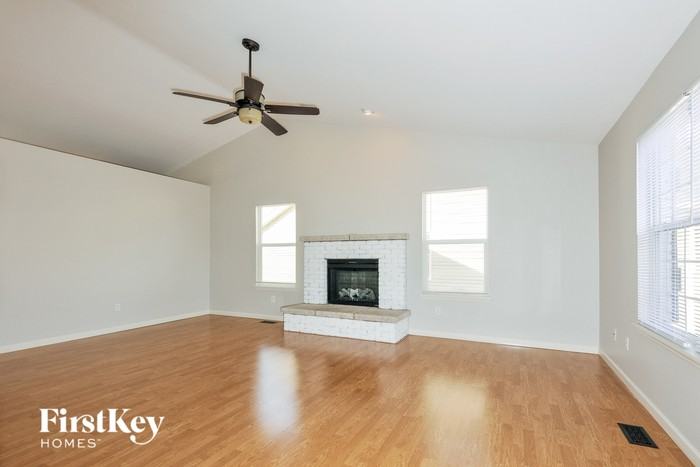 305 Huntleigh Pkwy - Photo 3 of 15
