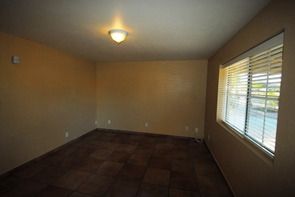 861 E Galveston St - Photo 3 of 12