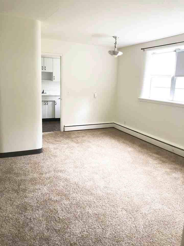 550 Madison Street - Photo 3 of 7