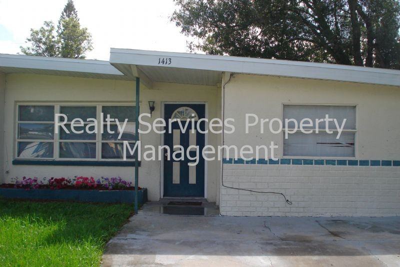 1413 Gardenia Ave - Photo 2 of 11