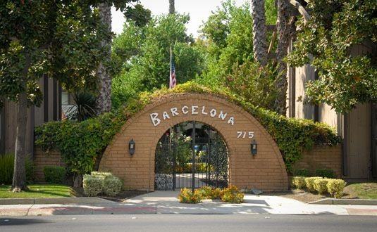 Barcelona Apartments - Photo 3 of 9