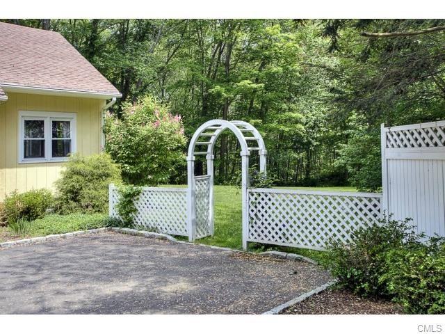 193 Godfrey Rd E - Photo 3 of 24