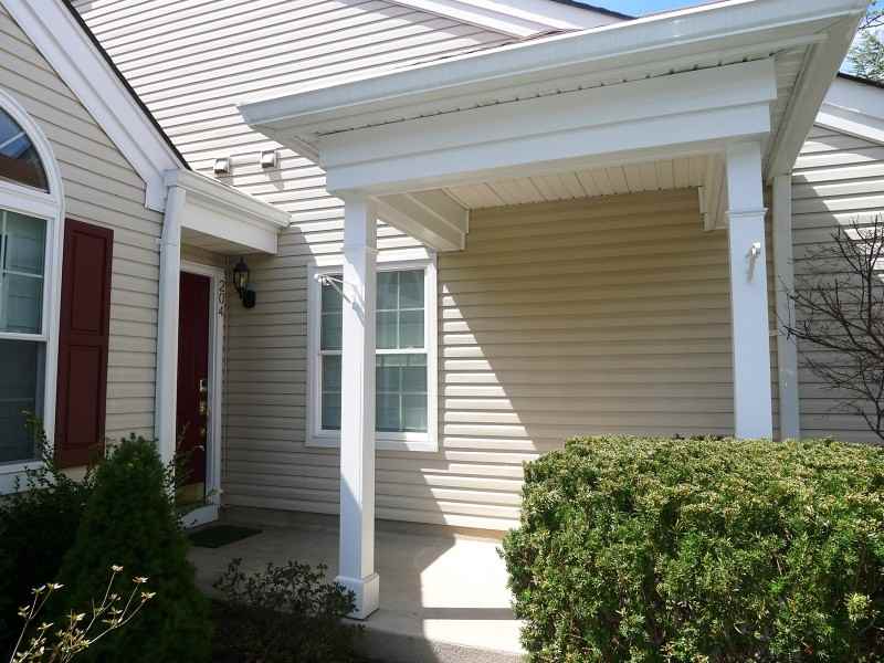 204 Reed Ln - Photo 2 of 17