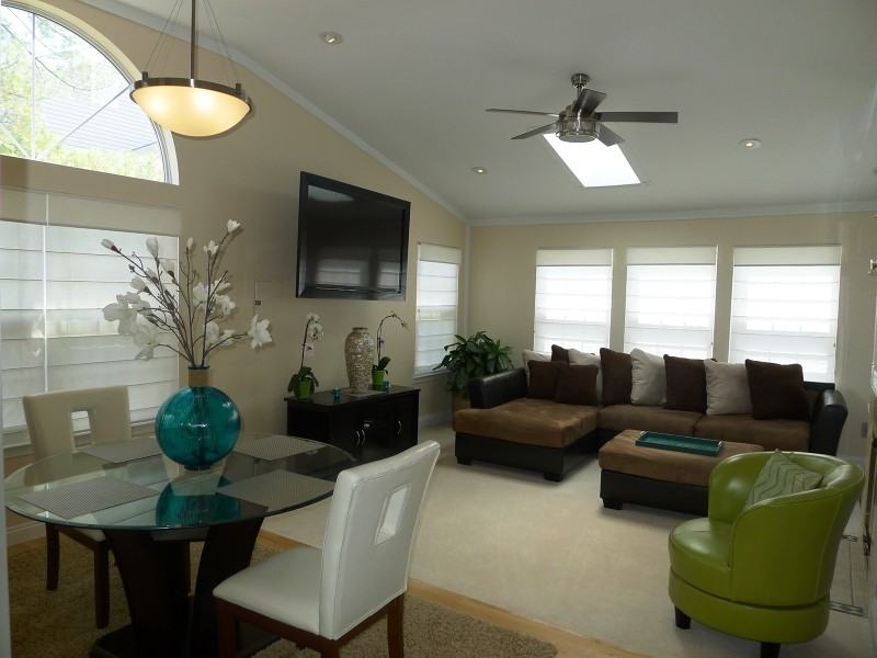 204 Reed Ln - Photo 3 of 17