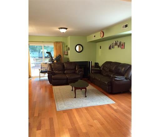 83 Winchester Way - Photo 3 of 16