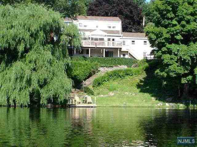 52 Kitchell Lake Dr W - Photo 2 of 15